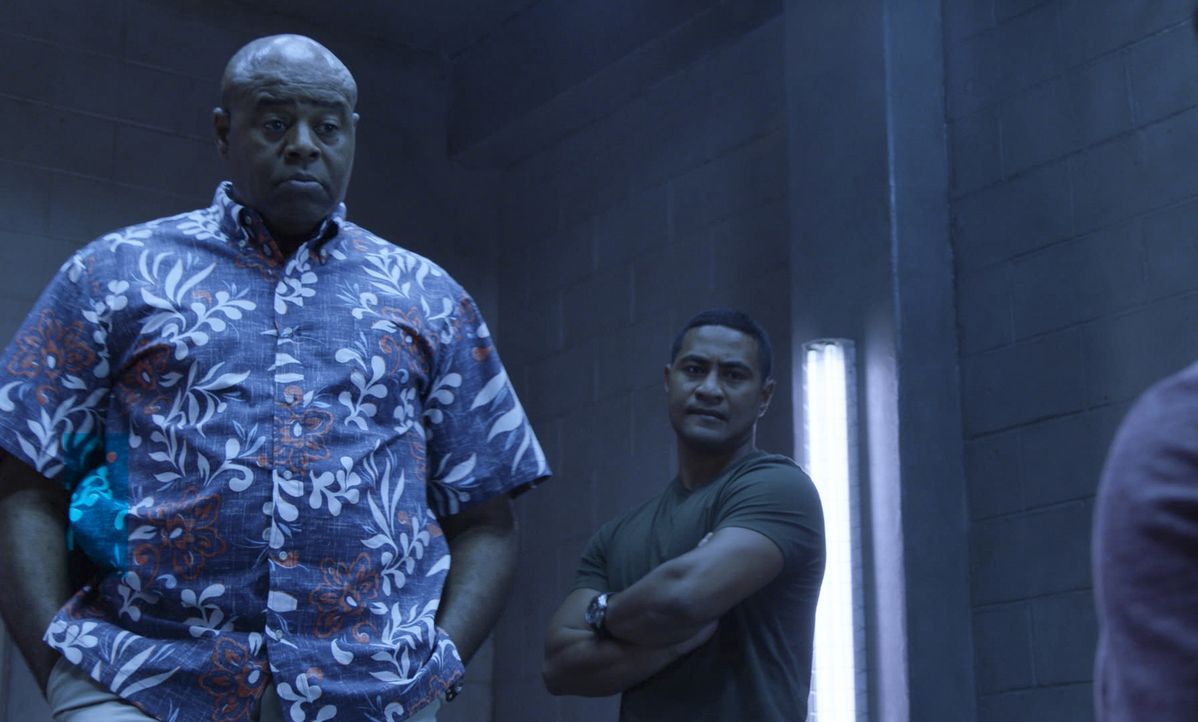 Lou Grover (Chi McBride, l.); Junior Reigns (Beulah Koale, r.) - Bildquelle: 2019 CBS Broadcasting, Inc. All Rights Reserved