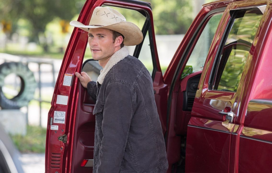 Der verletzte Rodeo-Champion Luke (Scott Eastwood) arbeitet an seinem Comeback, als er die College Studentin Sophia kennen- und lieben lernt. Doch i... - Bildquelle: 2015 Twentieth Century Fox Film Corporation.  All rights reserved.