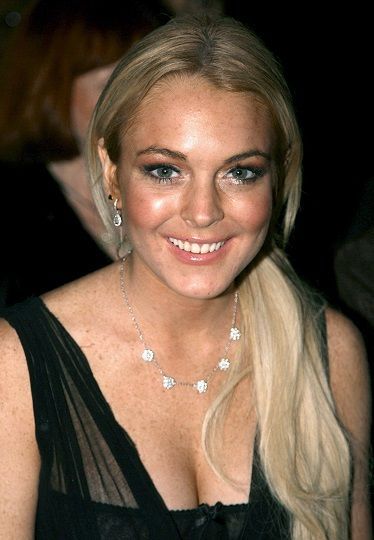 Sie ist die Skandalnudel Nr. 1 - die Rede ist natürlich von Lindsay Lohan! I... - Bildquelle: dpa: Ciro Fusco