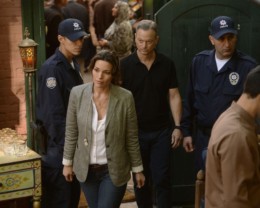 Die 16-jährige Emma Peters reist in die Türkei, um sich dort mit ihrem Freund Emir zu treffen. Doch der taucht nicht auf, stattdessen wird sie von e... - Bildquelle: Darren Michaels 2015 American Broadcasting Companies, Inc. All rights reserved.