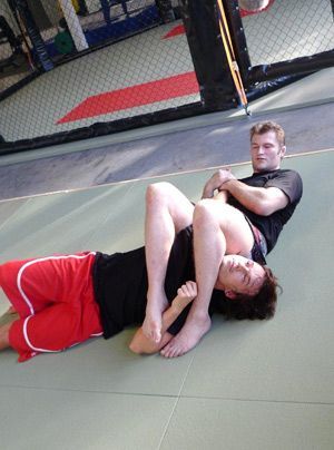 Zum MMA-Kampf gehört auch der Bodenkampf (Grabbling). - Bildquelle: Susanne Brandes - Sat.1