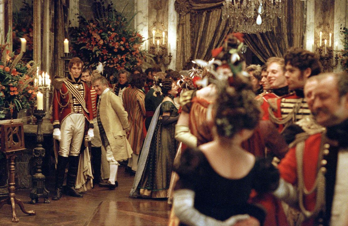 Ist unglücklich in Amelia Sedley verliebt: William Dobbin (Rhys Ifans, l.) ... - Bildquelle: Granada Film Productions