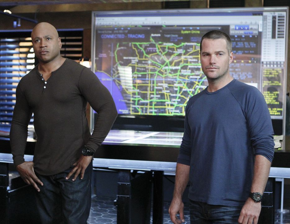 Ermitteln in einem neuen Fall: Callen (Chris O'Donnell, r.) und Sam (LL Cool J, l.) ... - Bildquelle: CBS Studios Inc. All Rights Reserved.