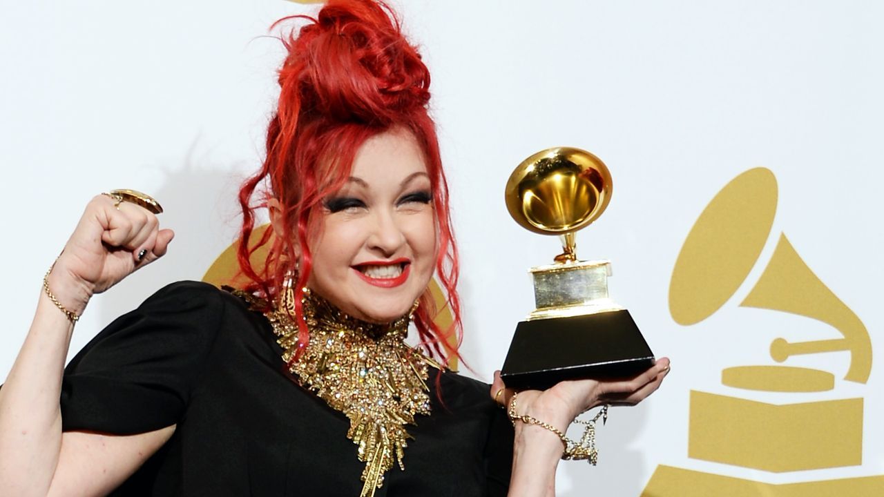 Grammy-Awards-Cyndi-Lauper-14-01-26-AFP - Bildquelle: AFP