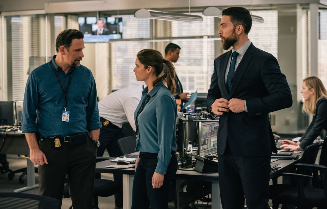 (v.l.n.r.) Jubal Valentine (Jeremy Sisto); Special Agent Maggie Bell (Missy Peregrym); Special Agent Omar Adom 'OA' Zidan (Zeeko Zaki) - Bildquelle: Michael Parmelee 2020 CBS Broadcasting Inc. All Rights Reserved. / Michael Parmelee