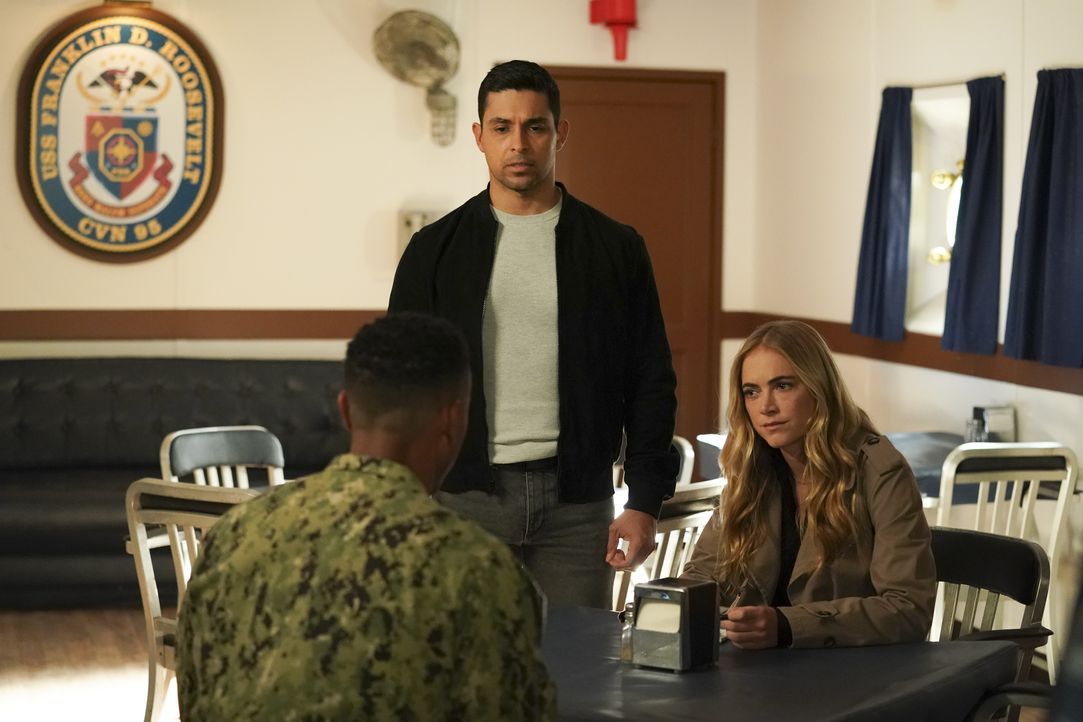 Nick Torres (Wilmer Valderrama, l.); Ellie Bishop (Emily Wickersham, r.) - Bildquelle: Michael Yarish 2019 CBS Broadcasting, Inc. All Rights Reserved. / Michael Yarish