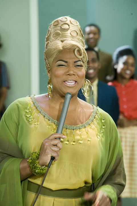 Wird aufgrund ihrer Hautfarbe aus der Show geworfen: Soulsängerin Maybelle Motormouth (Queen Latifah) ... - Bildquelle: Warner Brothers International Television Distribution Inc.
