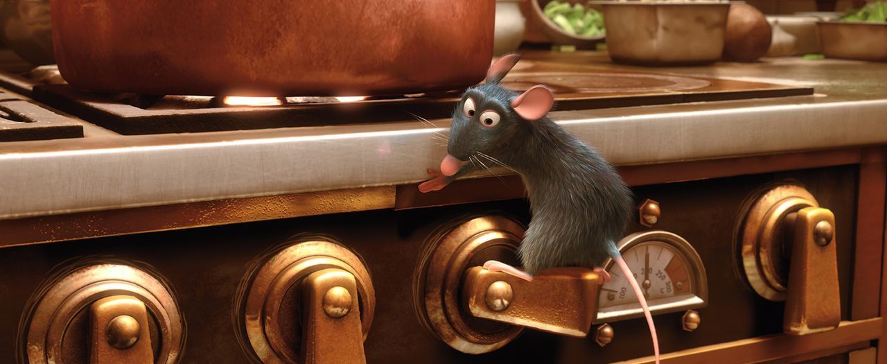 Heimlich macht sich die Ratte Remy in der Küche des Sternerestaurants zu schaffen ... - Bildquelle: Disney/Pixar.  All rights reserved