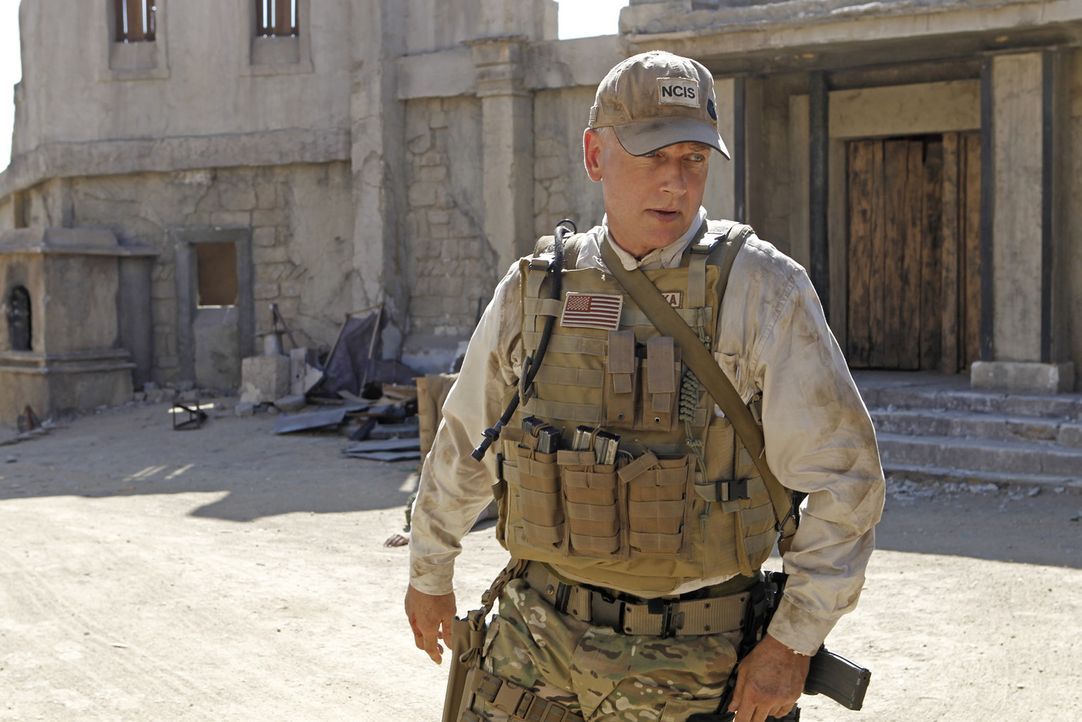 Versucht in Afghanistan, eine verschwundene Marinesoldatin zu finden: Gibbs (Mark Harmon) ... - Bildquelle: CBS Television