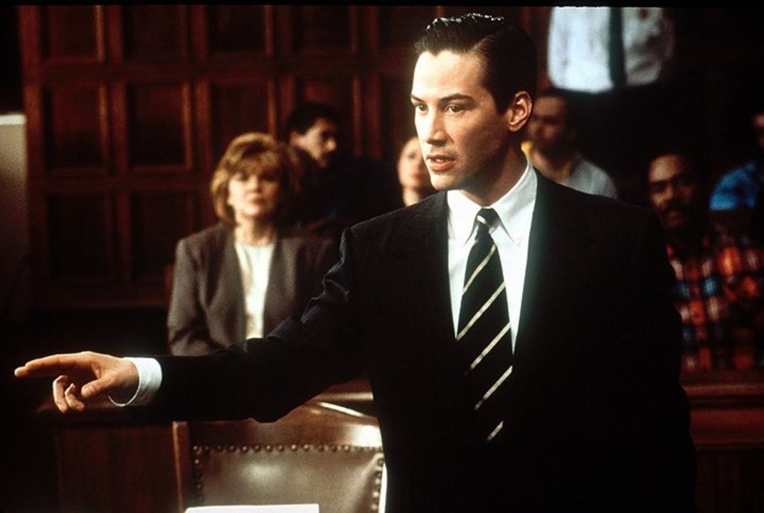 Als es dem jungen Anwalt Kevin Lomax (Keanu Reeves) gelingt, einen schuldigen Sexualstraftäter vor seiner Verurteilung zu bewahren, erhält er ein lu... - Bildquelle: Warner Bros.