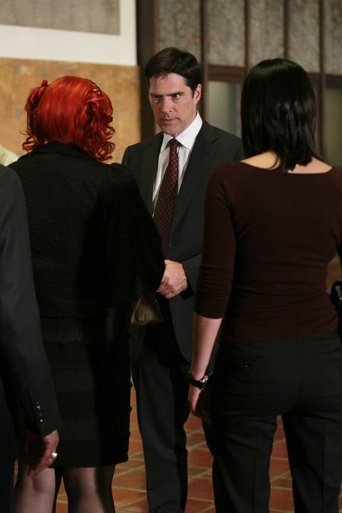 Werden sie den Mörder der jungen Kelly fassen können? Hotch (Thomas Gibson, M.), Garcia (Kirsten Vangsness, l.) und Prentiss (Paget Brewster, r.) ..... - Bildquelle: ABC Studios