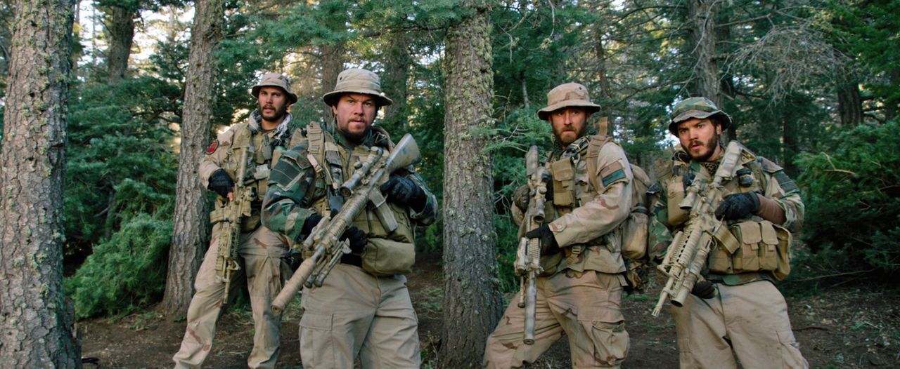 Während des Krieges in Afghanistan führen die amerikanischen Streitkräfte am 28. Juni 2005 die Operation Red Wings durch, deren Ziel die Tötung des... - Bildquelle: Universal Pictures