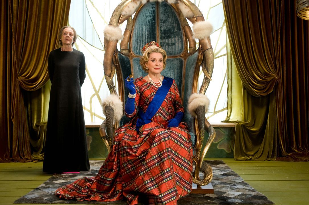 Königin Cordelia (Catherine Deneuve) - Bildquelle: LEONINE Studios