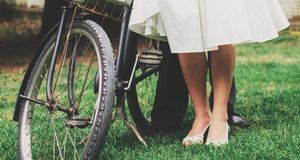 Ein altes Fahrrad kann die Hochzeitsdeko im Vintage-Stil komplettieren – aber...