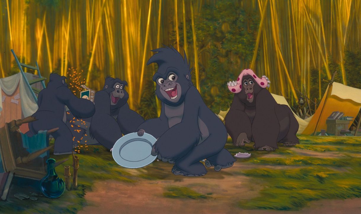 Während Tarzan Jane vor einigen wütenden Pavianen rettet, zerlegen seine Freunde Professor Porters Camp. Nun steht der Wildling vor der schwierigen... - Bildquelle: Edgar Rice Burroughs Inc. and Disney