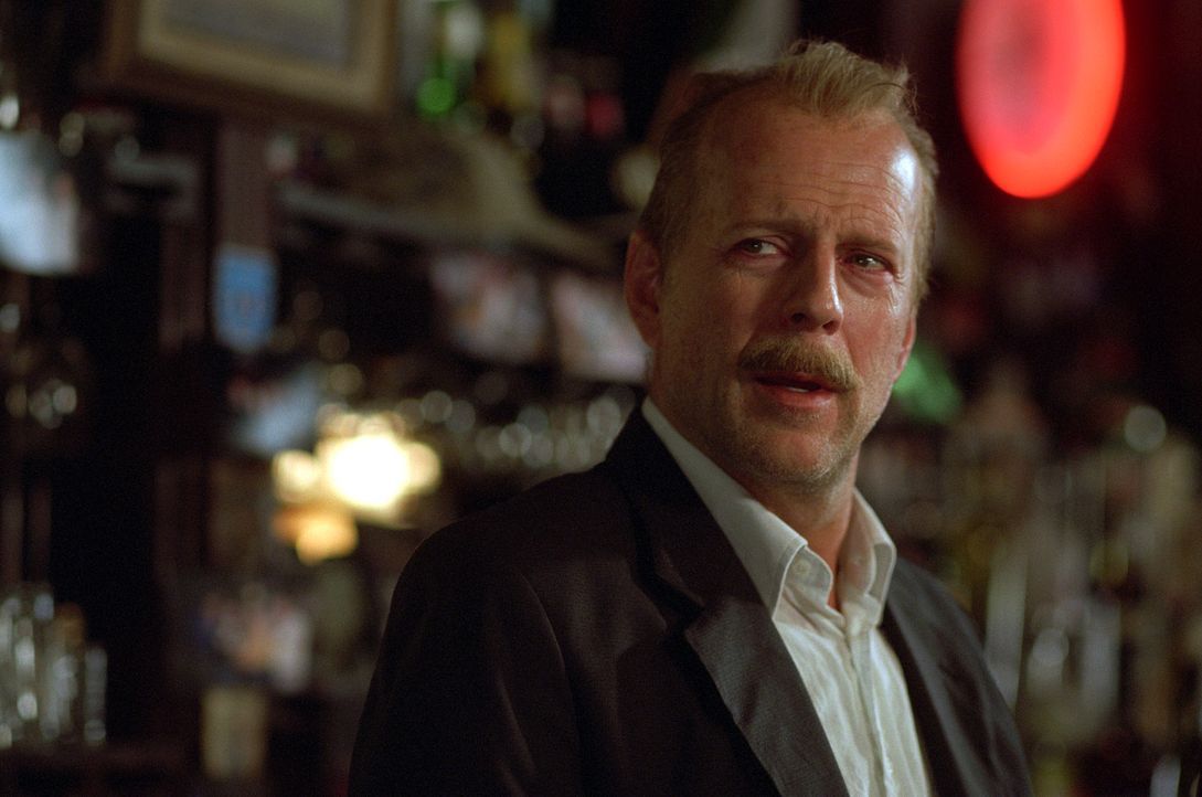 Jack Mosley (Bruce Willis) ist ein Versager - er hat keine Kondition, dafür aber ein schlimmes Bein und erhebliche Alkoholprobleme. Im Revier versu... - Bildquelle: Nu Image