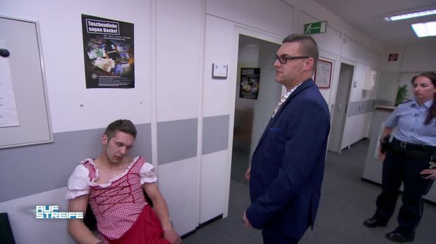 Auf Streife - Auf Streife - Dirndl-bub