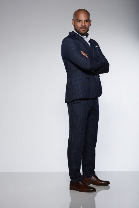 (1. Staffel) - Nachdem Cameron Black in die Ermittlungen miteinbezogen wird, ist FBI-Agent Mike Alvarez (Amaury Nolasco) als heimlicher Fan des Magi... - Bildquelle: Warner Bros.