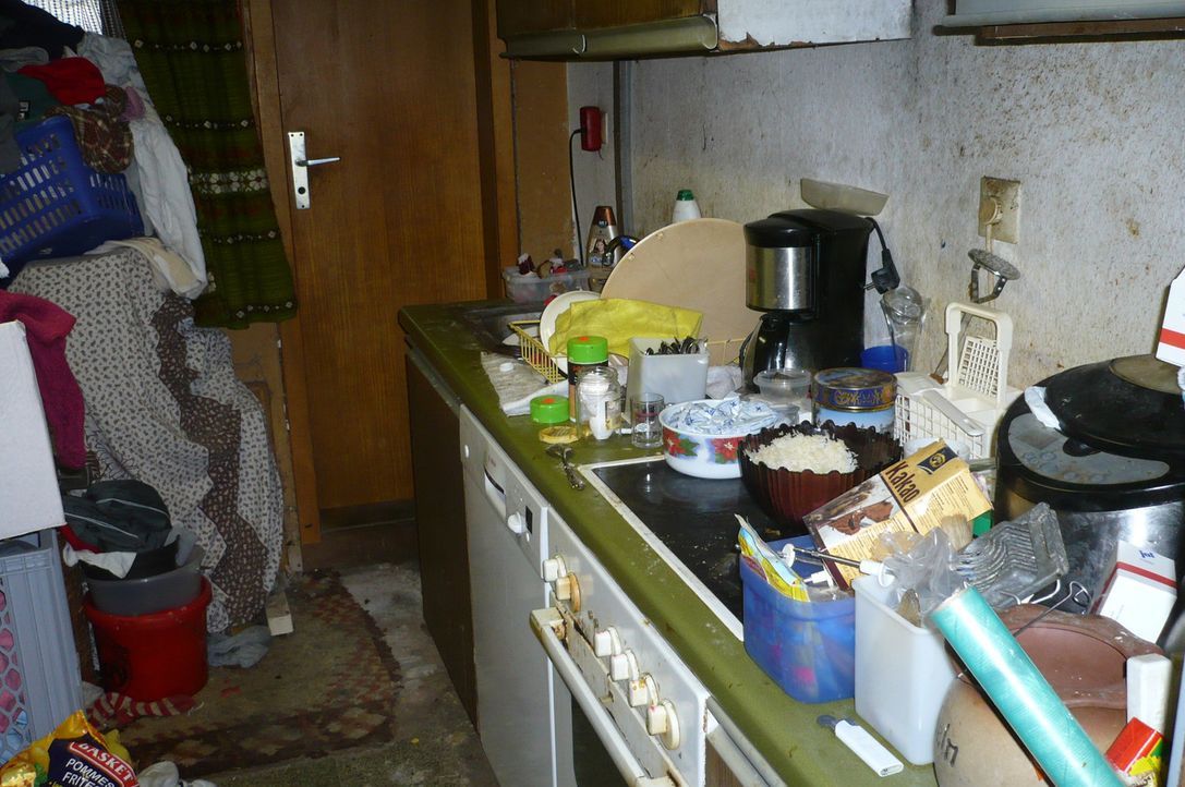 Die Wohnung als Müllhalde. In Deutschland leiden geschätzte 2 Millionen Menschen unter dem Messie-Syndrom. Sie horten, sammeln und hausen zwischen... - Bildquelle: SAT.1