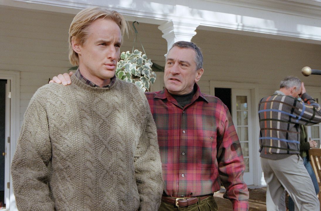 Multimillionär Kevin (Owen Wilson, l.) ist nicht nur ein Mann, den alle Frauen wollen, sondern auch Jacks (Robert De Niro, r.) Favorit ... - Bildquelle: 2000 Universal Studios and DreamWorks LLC.  All rights reserved.