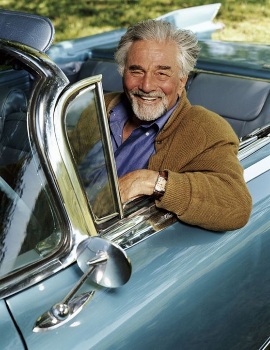 James Morse (Peter Falk) ist ein eigensinniger Großvater, dessen blühende Phantasie und dessen Flunkereien nicht immer auf Anklang treffen ... - Bildquelle: CBS International Television