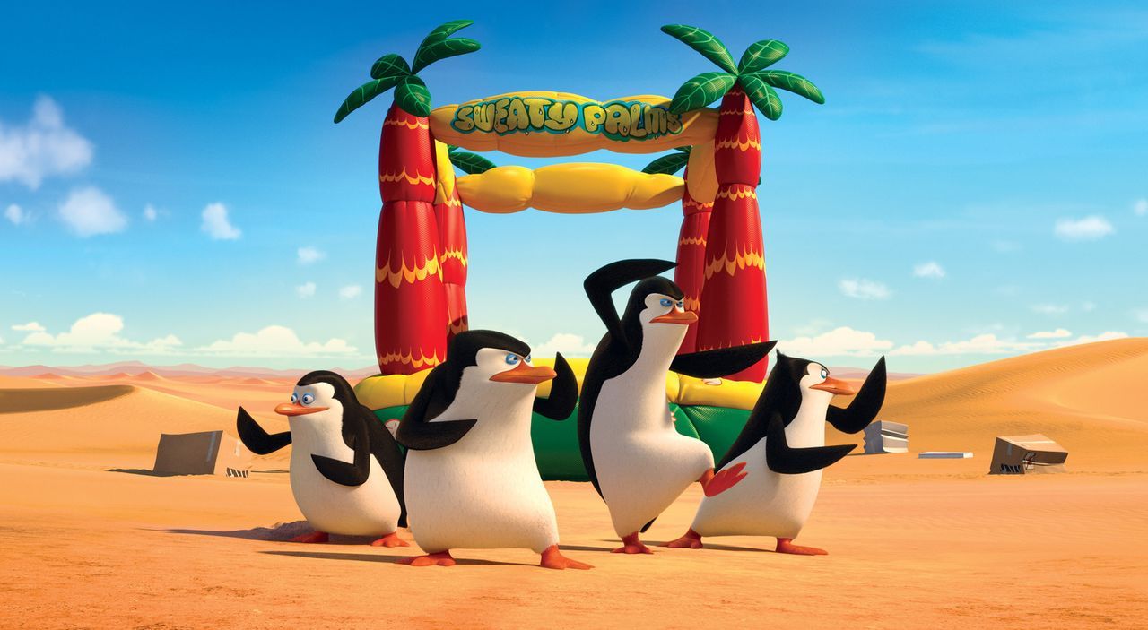 Für die mutigen Pinguine Private (l.), Skipper (2.v.l.), Kowalski (2.v.r.) und Rico (r.) ist die große Chance gekommen, sich als Geheimagenten zu be... - Bildquelle: 2014 DreamWorks Animation, L.L.C.  All rights reserved.