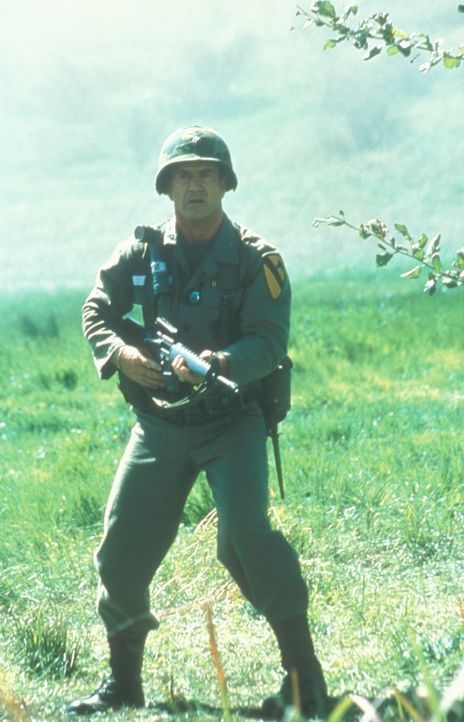 14. November 1965, Vietnam: Im Tal la Drang, allgemein bekannt als das Tal des Todes, landen auf einer kleinen Wiese die Helikopter der U.S. 7th "Ai... - Bildquelle: Paramount Pictures