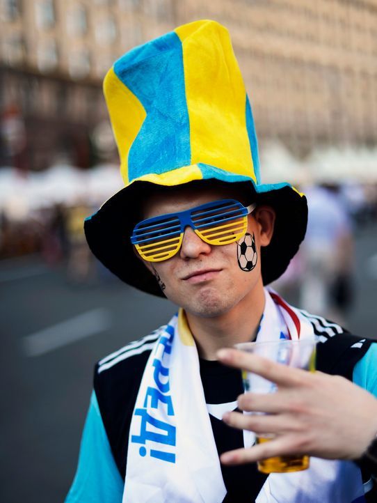 schweden-fan-12-06-12-AFP - Bildquelle: AFP