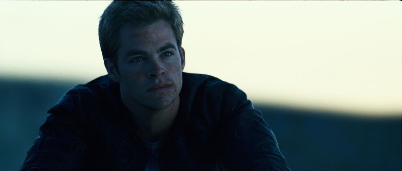Die Geburt einer Legende: Captain James Tiberius Kirk (Chris Pine) erblickte als Säugling beim ersten Augenaufschlag nicht das Licht unserer Welt, s... - Bildquelle: Paramount Pictures