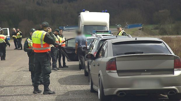110 Notruf Autobahn - 110 Notruf Autobahn - Staffel 1 Episode 2: Eine Verfolgungsjagd Mit Vollgas