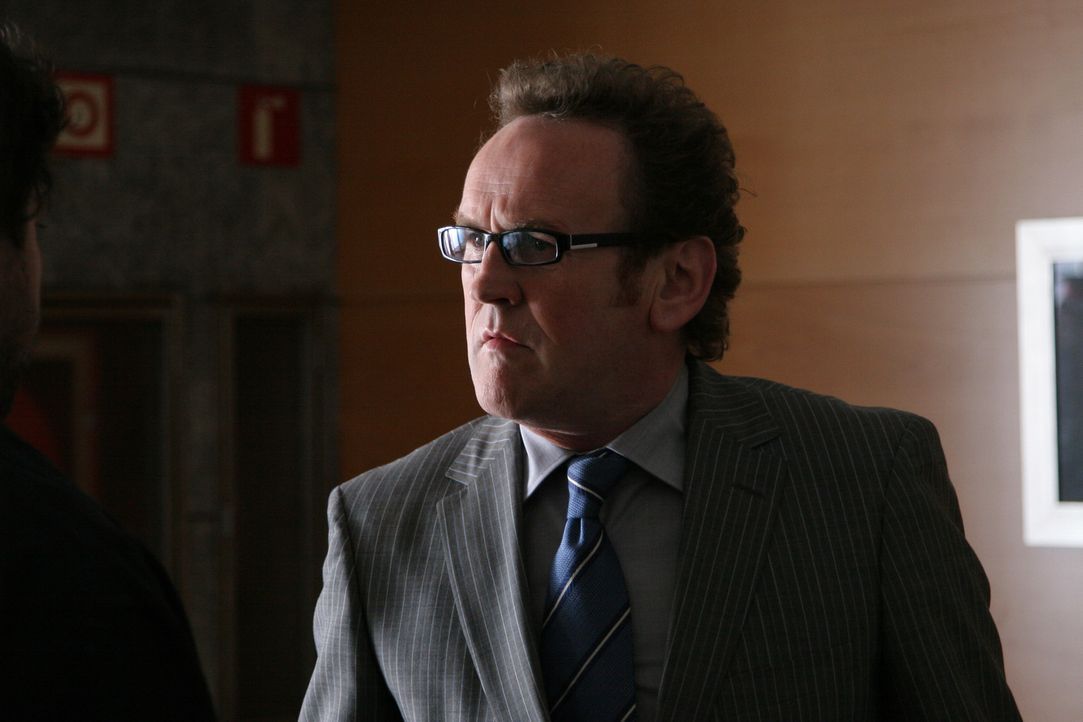 Der zwielichtige Geschäftsführer Trevor Jones (Colm Meaney) versucht alles, um die Werbeagentur-Inhaberin Julia McKay auszutricksen. Doch das ist... - Bildquelle: Sony 2007 CPT Holdings, Inc.  All Rights Reserved.