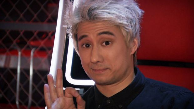 The Voice Kids - Video - Julien Bam überrascht Lily-Marie, Sarah und