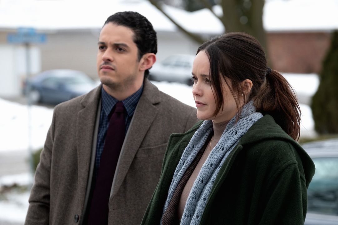 Tomas Esquivel (Lucca De Oliveira, l.); Clarice Starling (Rebecca Breeds, r.) - Bildquelle: Brooke Palmer 2021 © CBS Broadcasting Inc. All Rights Reserved / Brooke Palmer