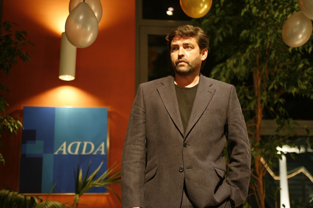 Der alkoholkranke Matt McKays (Angus Macfadyen) vermutet, dass seine Frau ihn betrügt. Um Gewissheit zu bekommen, beauftragt er seinen Mitarbeiter... - Bildquelle: Sony 2007 CPT Holdings, Inc.  All Rights Reserved.