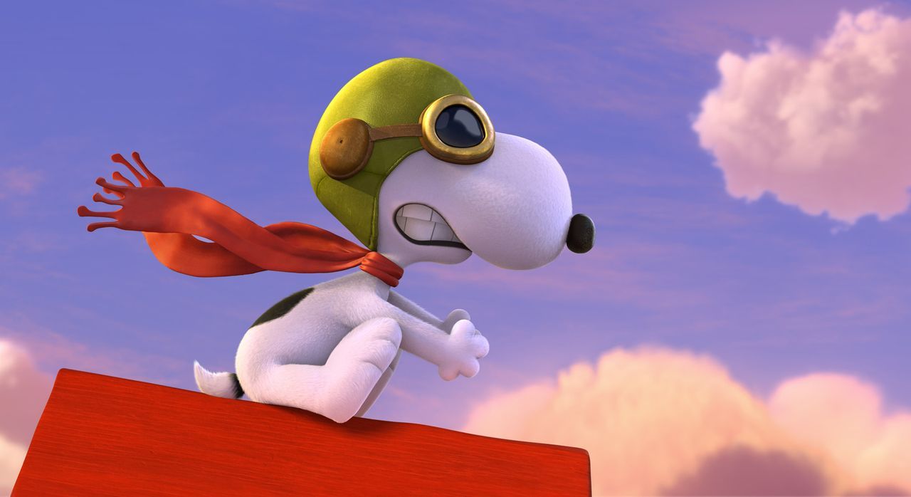 Inspiriert von Linus' Fliegermodell schreibt Snoopy auf einer Schreibmaschine einen Roman über einen heldenhaften Piloten im Kampf des ersten Weltkr... - Bildquelle: 2015 Twentieth Century Fox Film Corporation.  All rights reserved.  PEANUTS   2015 Peanuts Worldwide LLC.