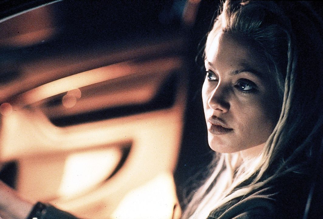 Sara (Angelina Jolie) weiß genau, wie man Autos knackt ohne Spuren zu hinterlassen ... - Bildquelle: Merrick Martin Touchstone Pictures