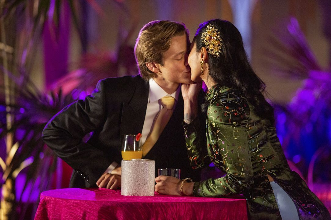 Angus MacGyver (Lucas Till, l.); Desi Nguyen (Levy Tran, r.) - Bildquelle: Nathan Bolster 2021 CBS Broadcasting, Inc. All Rights Reserved. / Nathan Bolster
