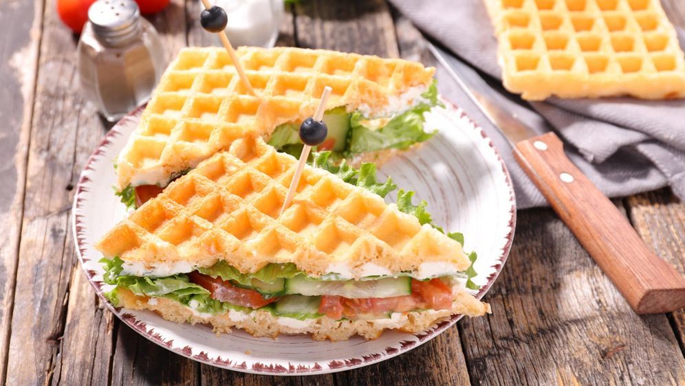 Rezept: Herzhafte Waffel Sandwiches - SAT.1 Frühstücksfernsehen