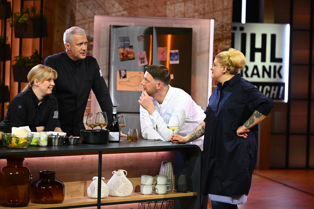 (v.l.n.r.) Hanna Reder; Alexander Herrmann; Robin Pietsch; Lisa Angermann - Bildquelle: Willi Weber SAT.1 / Willi Weber