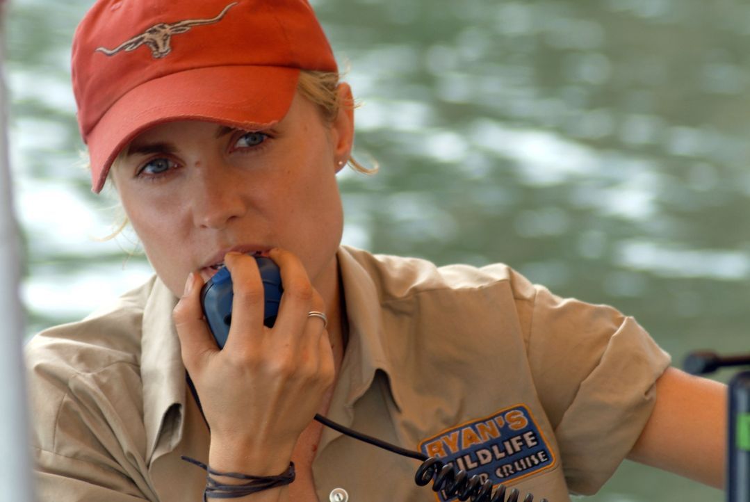 Noch ahnt die attraktive Bootsführerin Kate (Radha Mitchell) nicht, dass in den unbekannten Gewässern eine hungrige monströse Panzerechse auf sie un...
