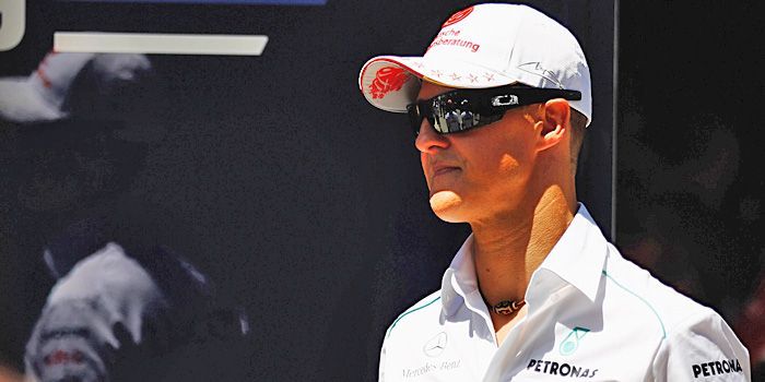 Michael Schumacher lässt seine Formel-1-Zukunft offen - Bildquelle: Getty