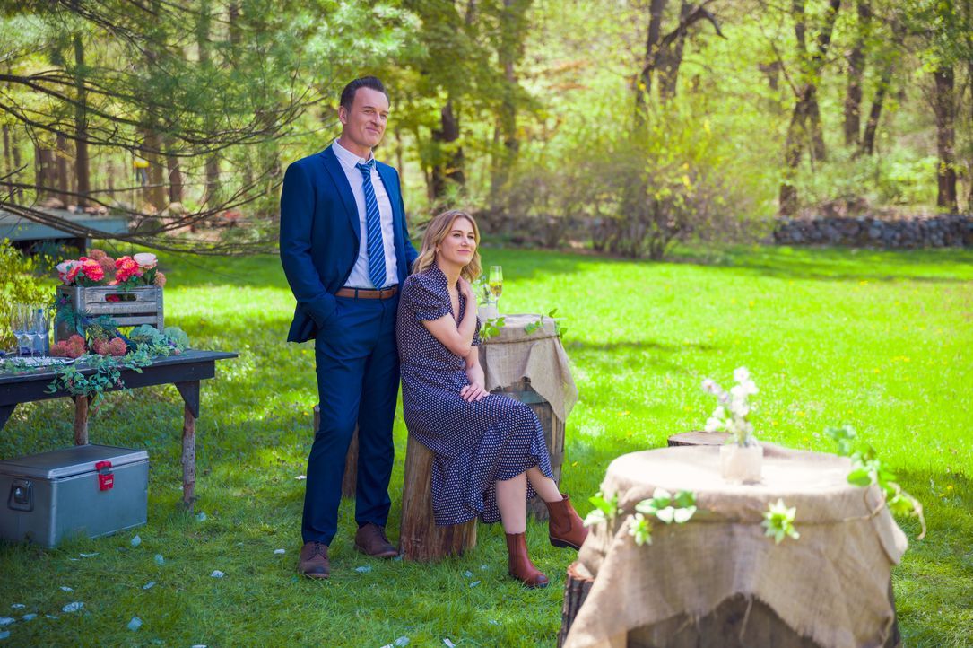 Jess LaCroix (Julian McMahon, l.); Sarah Allen (Jen Landon, r.) - Bildquelle: Mark Schafer 2020 CBS Broadcasting Inc. All Rights Reserved. / Mark Schafer