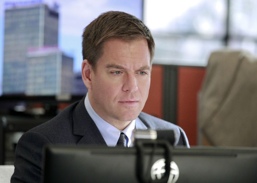 Bei den Ermittlungen: Anthony (Michael Weatherly) ... - Bildquelle: CBS Television