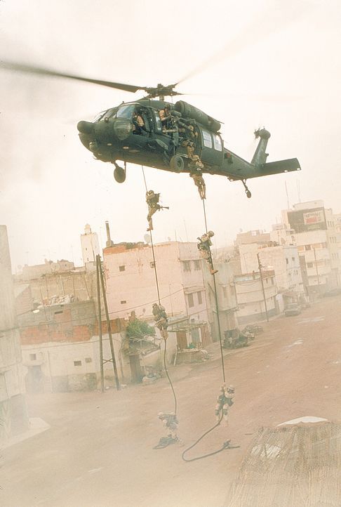 1993 führt das US-Militär eine Operation im Rahmen eines UN-Einsatzes in Mogadishu, Somalia, durch. Zunächst läuft alles nach Plan, doch dann st... - Bildquelle: Columbia Pictures