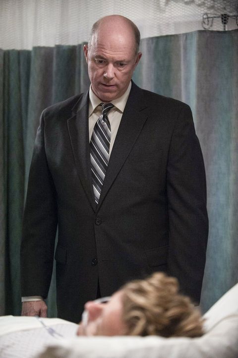 Was führt Gale Bertram (Michael Gaston) im Schilde? - Bildquelle: Warner Bros. Television