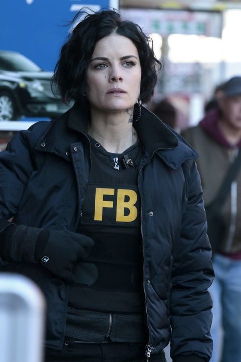 Am Geburtstag von Jane Doe alias Taylor Shaw (Jaimie Alexander) wird das Team des FBIs aufgrund eines Tattoos auf die Spur eines kriminellen Netzwer... - Bildquelle: Warner Brothers