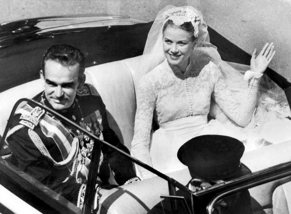 Hochzeit-Fuerst-Rainier-III-von-Monaco-Grace-Kelly-1956-04-19-2-dpa - Bildquelle: dpa