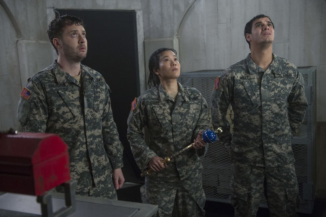 Eigentlich sollte ihr nächster Auftrag nur dazu dienen, die Sicherheitsstandards in Fort Knox zu testen, aber denn machen Toby (Eddie Kaye Thomas, l... - Bildquelle: Neil Jacobs 2016 CBS Broadcasting, Inc. All Rights Reserved.