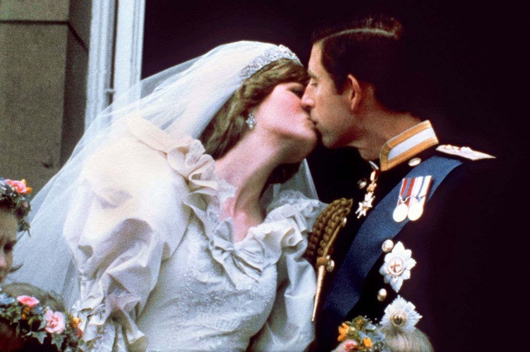 Hochzeit-Lady-Diana-Prinz-Charles-1981-07-29-2-dpa - Bildquelle: dpa