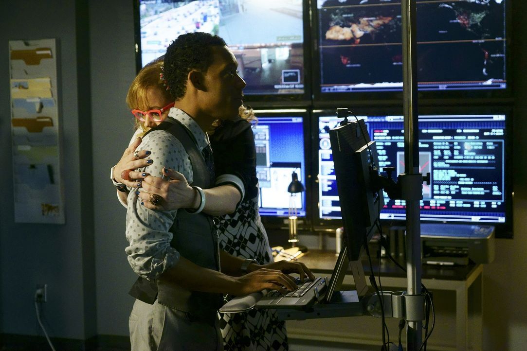 Wenn sie nicht gerade Fälle mit ihren BAU-Teams bearbeiten, so zum Beispiel die Ermordung eines Ex-Soldaten in Ägypten, den Montys (Tyler James Will... - Bildquelle: Monty Brinton 2015 American Broadcasting Companies, Inc. All rights reserved.
